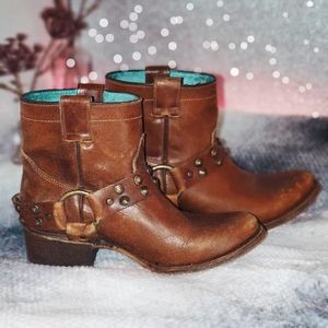 Corral Brown Ankle Boots with Turquoise Lining